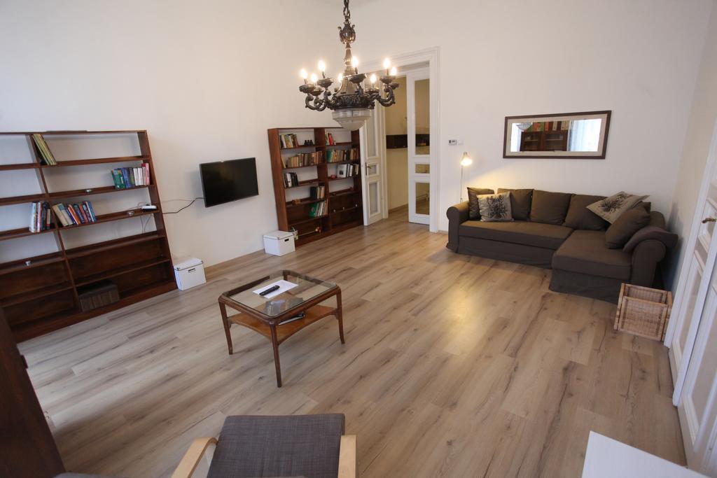 Sissy Apartment Budapest Bagian luar foto