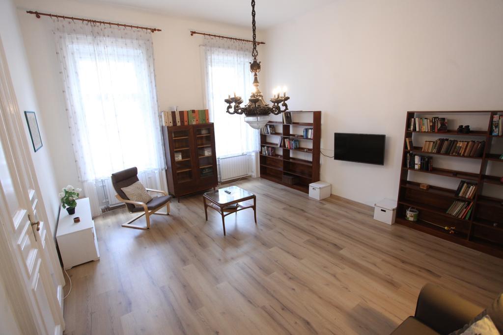 Sissy Apartment Budapest Bagian luar foto